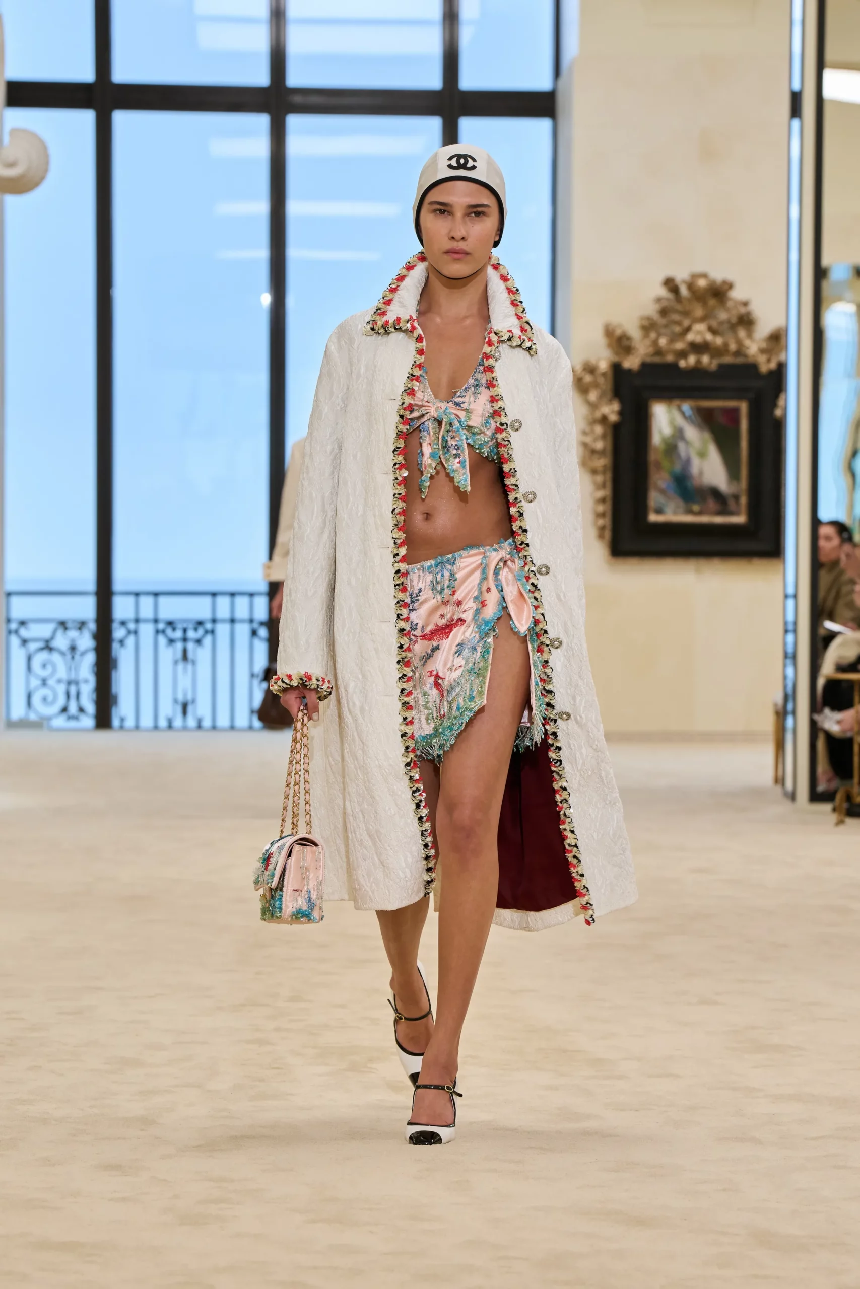 00020-chanel-resort-2027-credit-gorunway